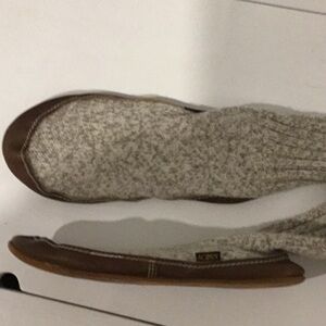 Acorn sock slipper. Wool with leather soles. Size m